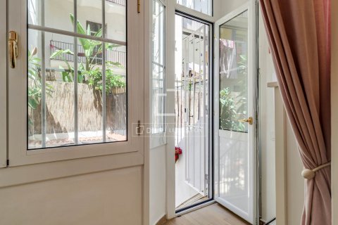 4 bedrooms apartment for sale in Barcelona, Catalonia, Spain № 9019 - photo 21