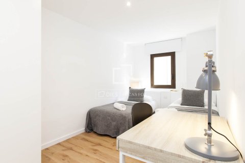 2 bedrooms apartment for sale in Barcelona, Catalonia, Spain № 4075 - photo 13