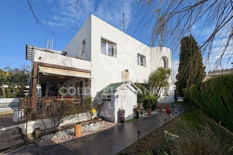4 bedrooms villa for sale in Empuriabrava, Girona, Catalonia, Spain № 5790 - photo 17