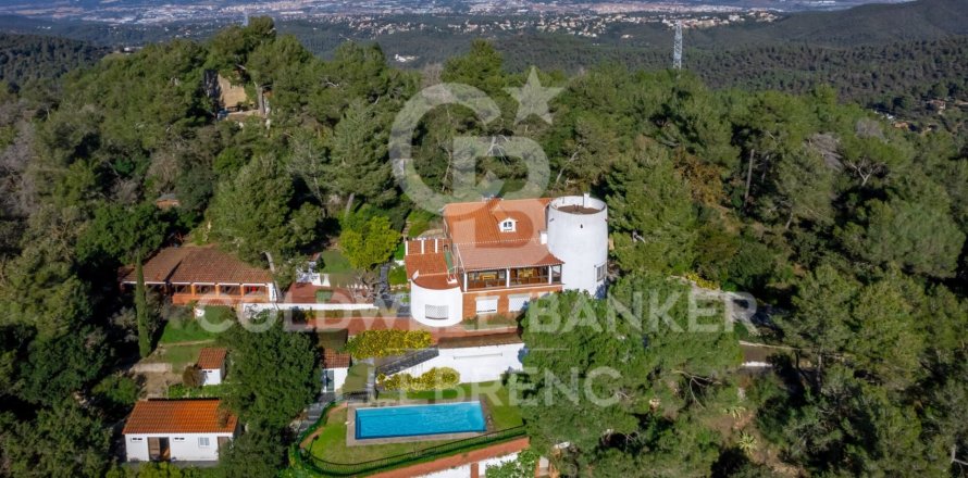 6 bedrooms house for sale in Barcelona, Catalonia, Spain № 5784