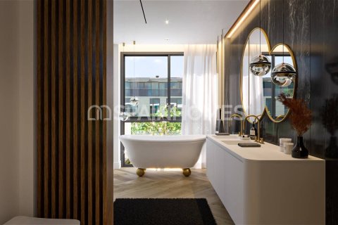 4 bedrooms apartment for sale in Barcelona, Catalonia, Spain № 1050 - photo 14