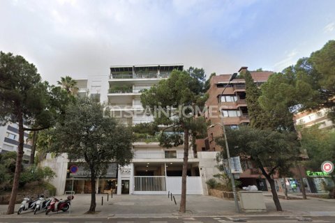 4 bedrooms apartment for sale in Barcelona, Catalonia, Spain № 1050