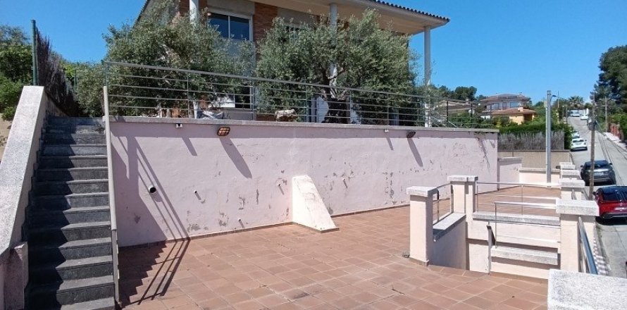 5 bedrooms house for sale in Esparreguera, Barcelona, Catalonia, Spain № 4886