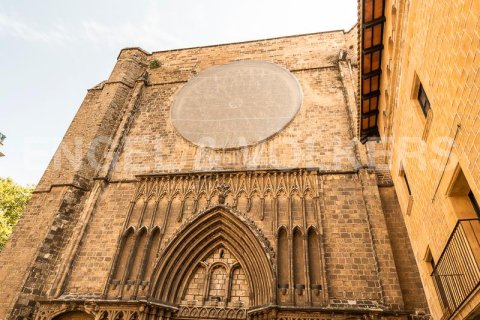 155 sq.m. commercial property for sale in Ciutat Vella, Barcelona, Catalonia, Spain № 2631 - photo 13