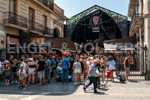 155 sq.m. commercial property for sale in Ciutat Vella, Barcelona, Catalonia, Spain № 2630 - photo 17