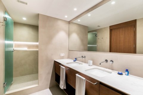 3 bedrooms apartment for rent in Barcelona, Catalonia, Spain № 1553 - photo 12