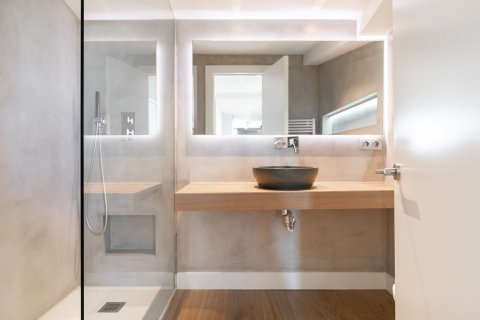 4 bedrooms apartment for rent in Barcelona, Catalonia, Spain № 1550 - photo 21