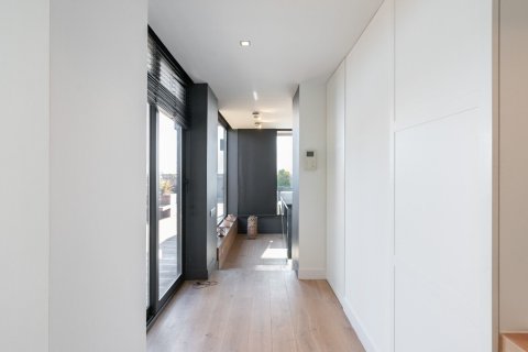 4 bedrooms apartment for rent in Barcelona, Catalonia, Spain № 1550 - photo 22