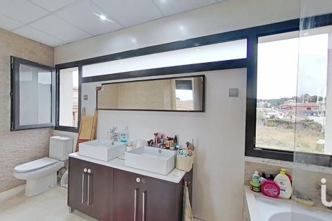 3 bedrooms house for sale in Cunit, Tarragona, Catalonia, Spain № 4945 - photo 21