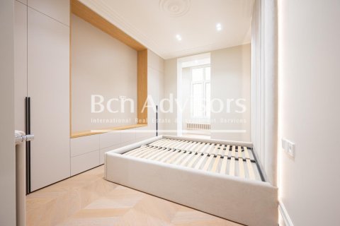 3 bedrooms apartment for sale in Eixample, Barcelona, Catalonia, Spain № 2912 - photo 21