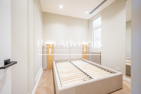 3 bedrooms apartment for sale in Eixample, Barcelona, Catalonia, Spain № 2912 - photo 15