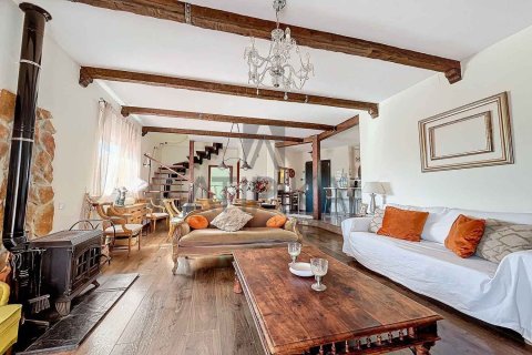 Сasa de 3 dormitorios en venta en Olivella, Barcelona, Cataluña, Spain № 2367 - foto 7