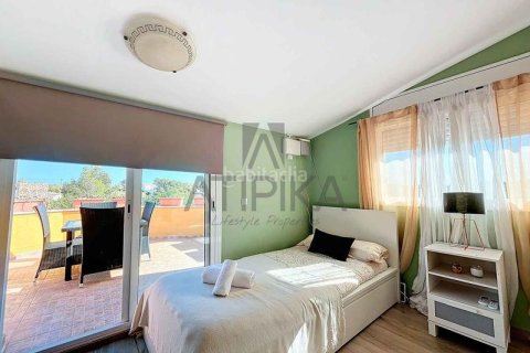 Сasa de 3 dormitorios en venta en Olivella, Barcelona, Cataluña, Spain № 2366 - foto 17
