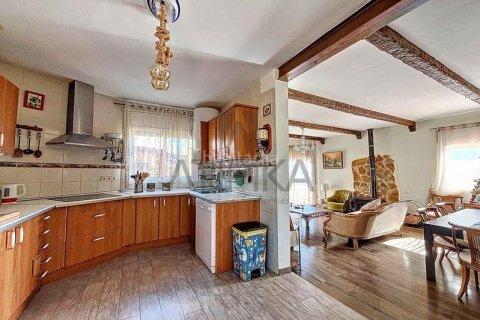 Сasa de 3 dormitorios en venta en Olivella, Barcelona, Cataluña, Spain № 2366 - foto 12