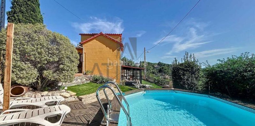 Сasa de 3 dormitorios en venta en Olivella, Barcelona, Cataluña, Spain № 2366