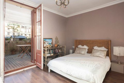 2 bedrooms apartment for sale in Barcelona, Catalonia, Spain № 5244 - photo 10