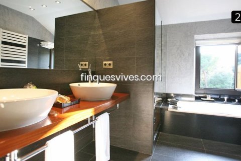 11 bedrooms house for sale in Sant Vicenc De Montalt, Barcelona, Catalonia, Spain № 2774 - photo 14
