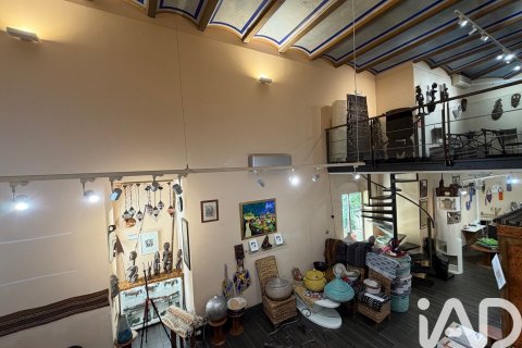 168 sq.m. commercial property for sale in Barcelona, Catalonia, Spain № 8338