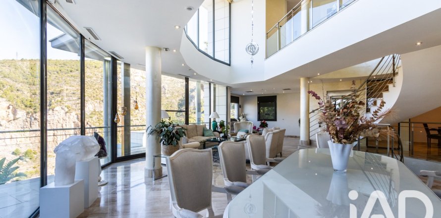 7 bedrooms house for sale in Sitges, Barcelona, Catalonia, Spain № 8340