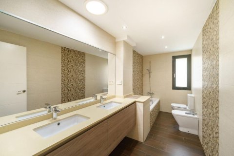 Сasa de 4 dormitorios en venta en Teia, Barcelona, Cataluña, Spain № 7193 - foto 8