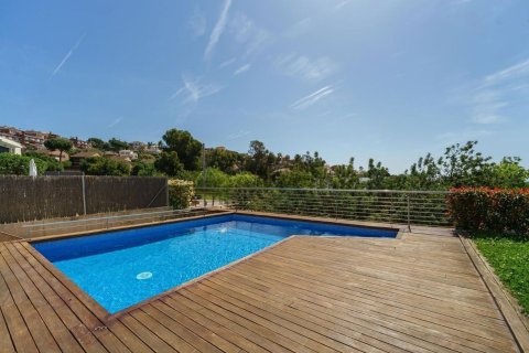 Сasa de 4 dormitorios en venta en Teia, Barcelona, Cataluña, Spain № 7193 - foto 28