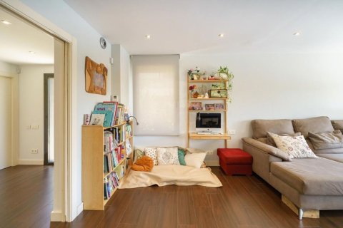 Сasa de 4 dormitorios en venta en Teia, Barcelona, Cataluña, Spain № 7193 - foto 20