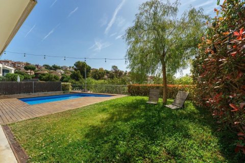 Сasa de 4 dormitorios en venta en Teia, Barcelona, Cataluña, Spain № 7193 - foto 29