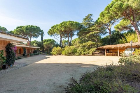 5 bedrooms house for sale in Sant Andreu de Llavaneres, Barcelona, Catalonia, Spain № 3582 - photo 2