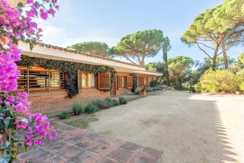 5 bedrooms house for sale in Sant Andreu de Llavaneres, Barcelona, Catalonia, Spain № 3582 - photo 9