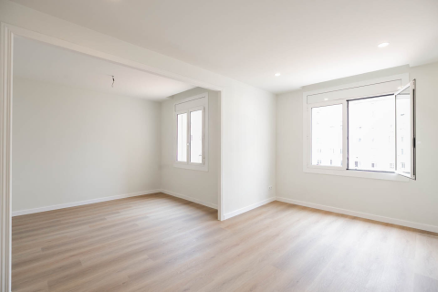 3 bedrooms apartment for sale in Barcelona, Catalonia, Spain № 3644 - photo 2