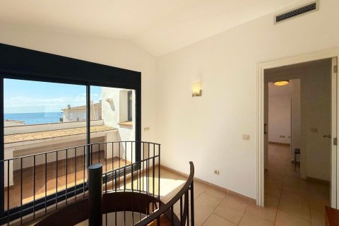 3 bedrooms apartment for sale in Tamariu, Girona, Catalonia, Spain № 3639