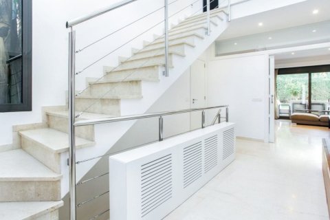 Купить дом в Гава, Испания с 7 комнат, 400м², № 1311 - фото 26