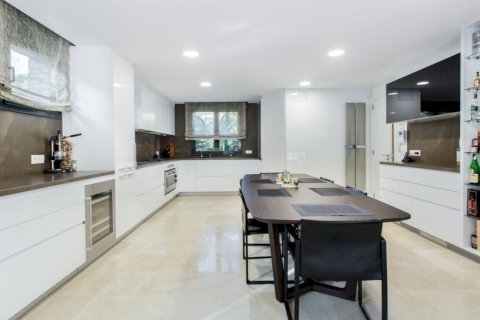 Купить дом в Гава, Испания с 7 комнат, 400м², № 1311 - фото 11