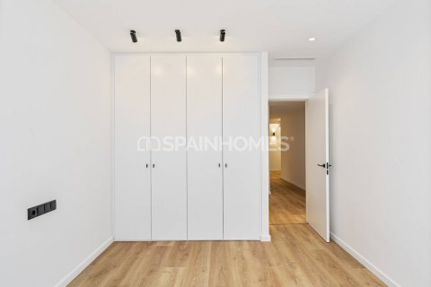 3 bedrooms apartment for sale in Barcelona, Catalonia, Spain № 1308 - photo 12
