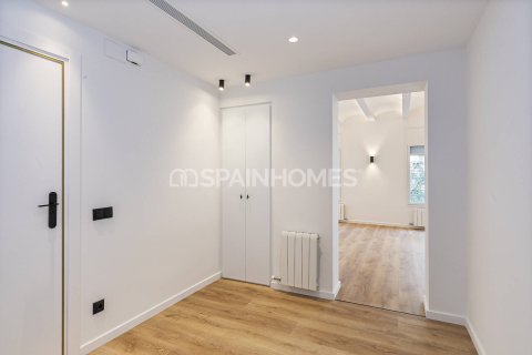 3 bedrooms apartment for sale in Barcelona, Catalonia, Spain № 1308 - photo 9