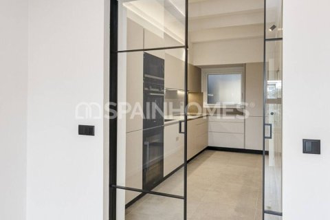 3 bedrooms apartment for sale in Barcelona, Catalonia, Spain № 1308 - photo 14