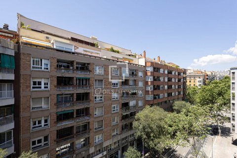 Apartamento de 3 dormitorios en venta en Barcelona, Cataluña, Spain № 4399 - foto 26