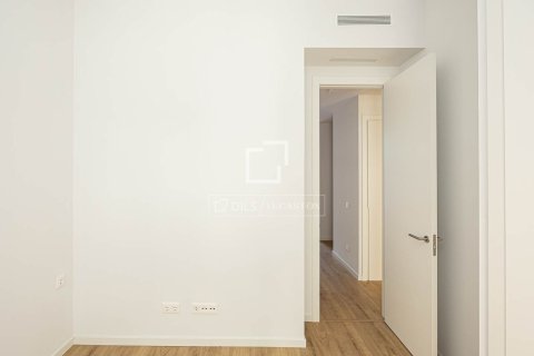 Apartamento de 3 dormitorios en venta en Barcelona, Cataluña, Spain № 4399 - foto 13