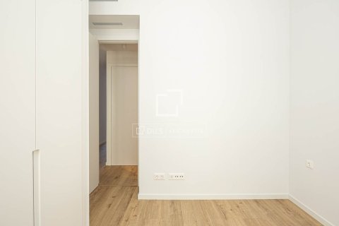 Apartamento de 3 dormitorios en venta en Barcelona, Cataluña, Spain № 4399 - foto 18