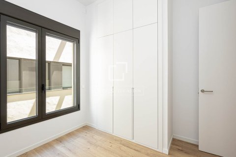 Apartamento de 3 dormitorios en venta en Barcelona, Cataluña, Spain № 4399 - foto 16