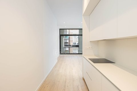 Apartamento de 3 dormitorios en venta en Barcelona, Cataluña, Spain № 4399 - foto 7