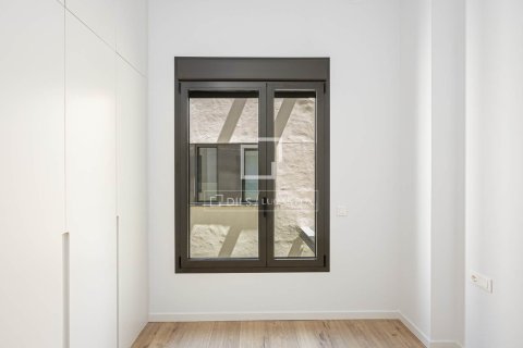 Apartamento de 3 dormitorios en venta en Barcelona, Cataluña, Spain № 4399 - foto 11