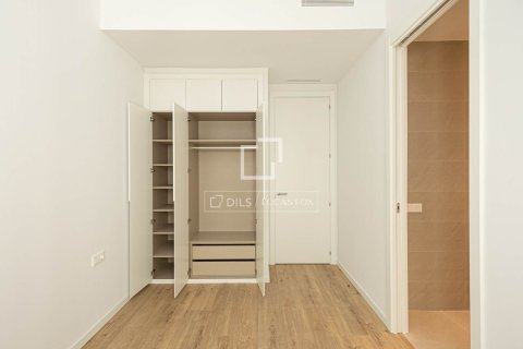 Apartamento de 3 dormitorios en venta en Barcelona, Cataluña, Spain № 4399 - foto 23