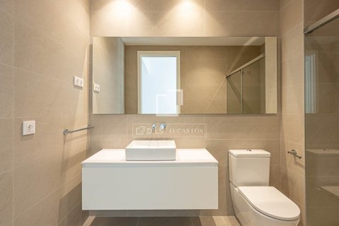 Apartamento de 3 dormitorios en venta en Barcelona, Cataluña, Spain № 4399 - foto 24