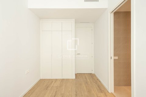 Apartamento de 3 dormitorios en venta en Barcelona, Cataluña, Spain № 4399 - foto 22