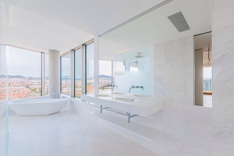 4 bedrooms apartment for sale in Barcelona, Catalonia, Spain № 3596 - photo 3