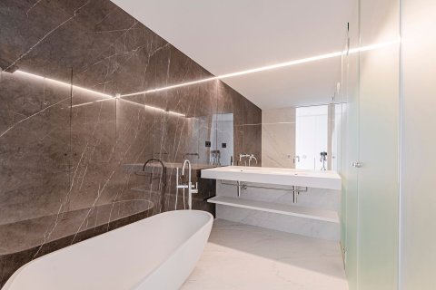 4 bedrooms apartment for sale in Barcelona, Catalonia, Spain № 3596 - photo 11