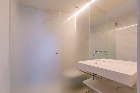 4 bedrooms apartment for sale in Barcelona, Catalonia, Spain № 3596 - photo 15