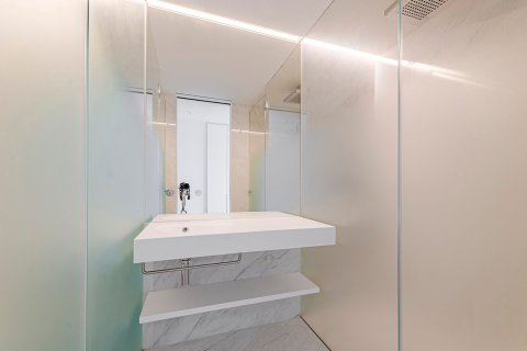 4 bedrooms apartment for sale in Barcelona, Catalonia, Spain № 3596 - photo 9
