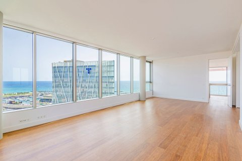 4 bedrooms apartment for sale in Barcelona, Catalonia, Spain № 3597